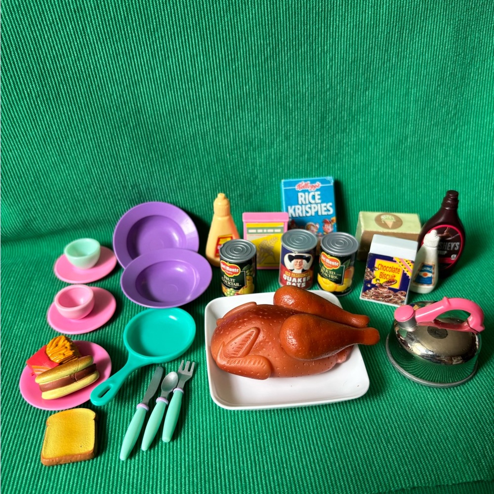 Vintage Barbie Tyco Kitchen littles 1996 TEA KETTLE TuRKEY Can food utensils lot